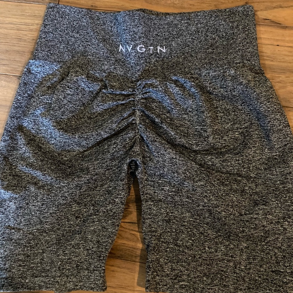 NWOT NVGTN grey scrunch shorts